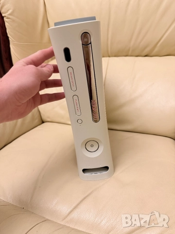 Xbox 360 c джойстик и 6 игри , снимка 6 - Xbox конзоли - 52980370