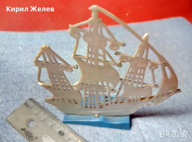 Стар КОЛЕКЦИОНЕРСКА РУСКА ИГРАЧКА ПЛАТНОХОД КОРАБ ВЕТРОХОД от СССР ПЕРИОД 47621, снимка 7 - Колекции - 47694749
