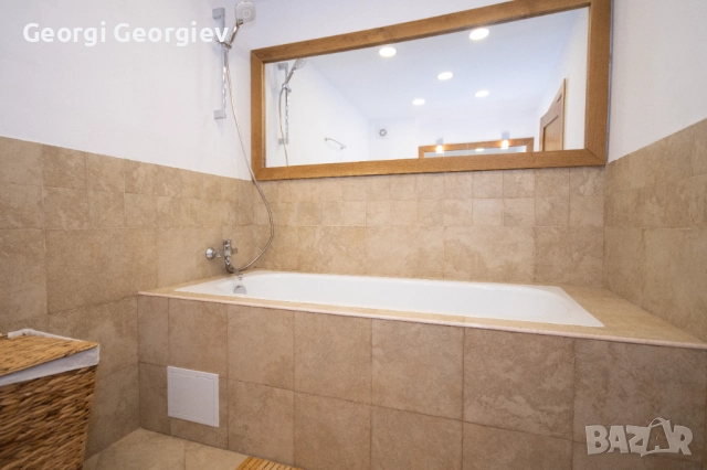 Луксозен Апартамент с 2 спални и паркинг в Winslow, близко до лифта, снимка 16 - Квартири, нощувки - 52382526