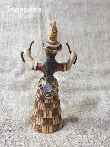 Порцеланова фигура на божество, снимка 4 - Антикварни и старинни предмети - 44002211