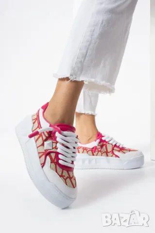 Valentino дамски маратонки , снимка 3 - Маратонки - 48371739