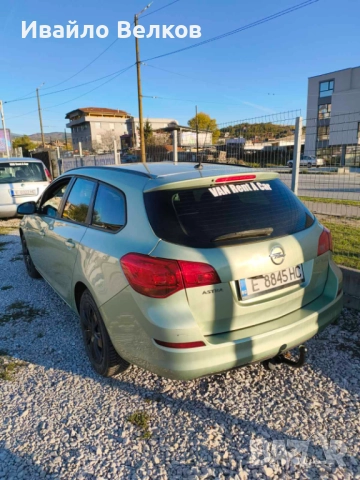 Опел Астра J 1.7 cdti , снимка 3 - Автомобили и джипове - 52309054