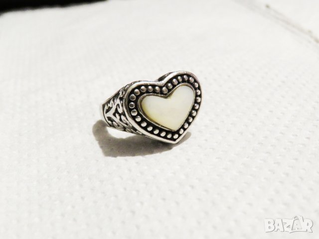 стар сребърен пръстен със сърце от бял кралски седеф  сребро за  подарък
