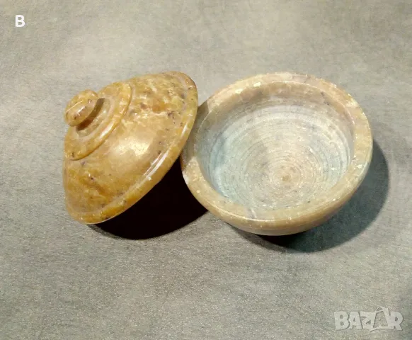 Малка кутийка с капаче от стеатит талкохлорит, снимка 2 - Антикварни и старинни предмети - 49227016