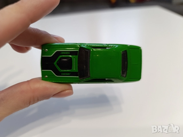 Hot Wheels ’70 Dodge Challenger (Mopar HEMI, зелен), снимка 3 - Колекции - 51915478