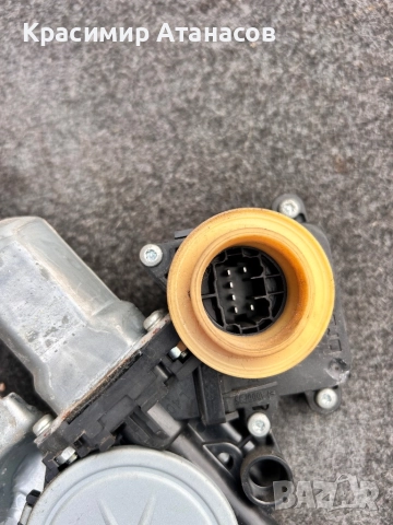 69820-0F010. Стъклоповдигач преден ляв за Тойота корола версо. 2004-2008г, снимка 3 - Части - 52543926