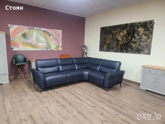 Тъмно син кожен ъглов диван с електрически релаксиращ механизъм