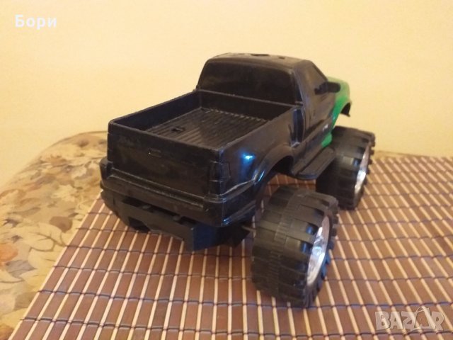 Голям джип, снимка 4 - Коли, камиони, мотори, писти - 27845281