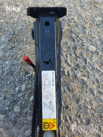 Крик за автомобил , снимка 4 - Аксесоари и консумативи - 51008521