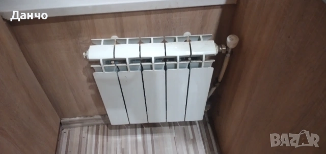 Продавам алуминиеви радятори едни 14 глидера ,15 глидера и 5 глидера