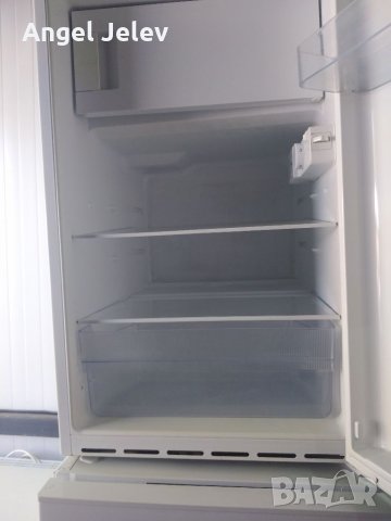 малък хладилник, снимка 2 - Хладилници - 33684796