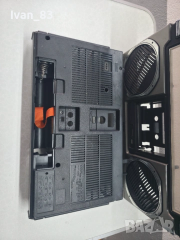 Радиокасетофон Hitachi trk 8010e, снимка 9 - Радиокасетофони, транзистори - 53591112