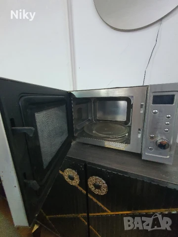 Микровълнова фурна DeLonghi , снимка 2 - Микровълнови - 51301102