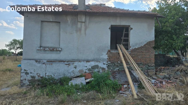 Къща с 1 дка двор в село Хаджиите, общ. Карнобат, снимка 3 - Къщи - 51192490