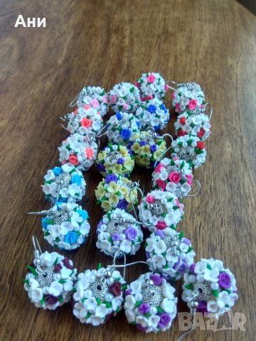 Обици букет  от ръчно изработени цветя от полимерна глина , снимка 2 - Обеци - 22145094