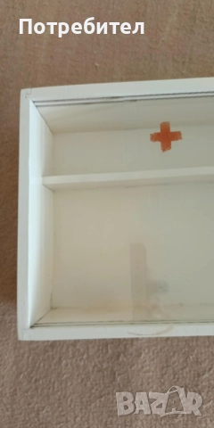 Дървена аптечка за стена, снимка 8 - Антикварни и старинни предмети - 51862410