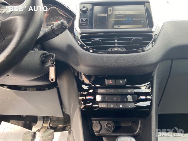 Peugeot 208, 1.4 Дизел, 2016 г., 154000 км., снимка 12 - Автомобили и джипове - 40349870