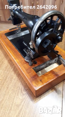 Шевна машина Gritzner, снимка 2 - Антикварни и старинни предмети - 28764797