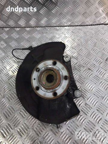 Предна дясна главина Volvo S60 2.4d D5 2003г.