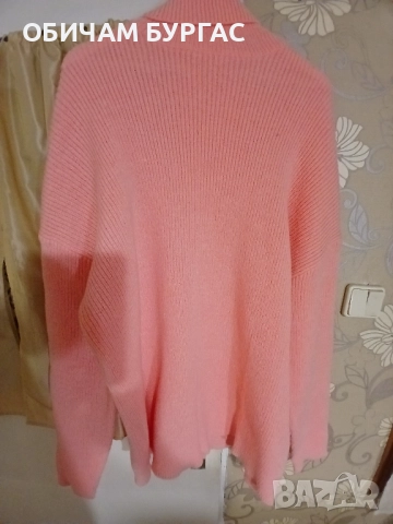 НОВ ДЪЛЪГ ПУЛОВЕР С ПОЛО ЯКА ОТ МЕКО ПЛЕТИВО В ЦВЯТ ПРАСКОВА, снимка 3 - Блузи с дълъг ръкав и пуловери - 52426483