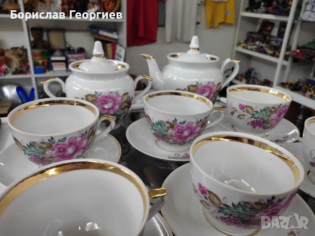 Руски порцелан чаши за кафе,чайник и захарница, снимка 3 - Сервизи - 40748987