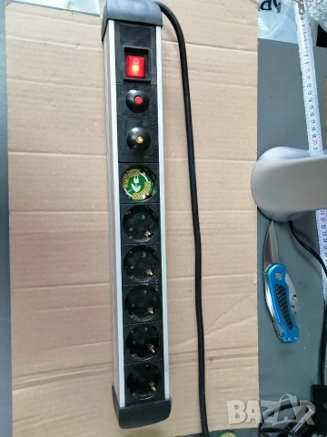 Разклонител със защита VIVANCO