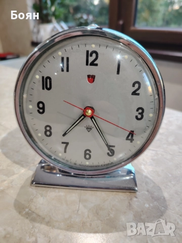 Два ретро часовника, снимка 3 - Антикварни и старинни предмети - 51521350