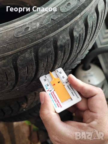 Зимна Гума Toyo , снимка 2 - Гуми и джанти - 52175834