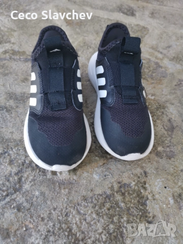 Детски маратонки Adidas, снимка 2 - Детски маратонки - 51815742