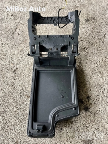 Капак подлакътник кожен БМВ Е90 91 BMW, снимка 2 - Части - 52371717