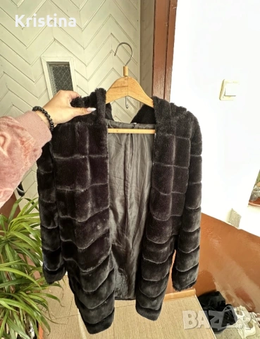 Дълго черно пухкаво яке с цип