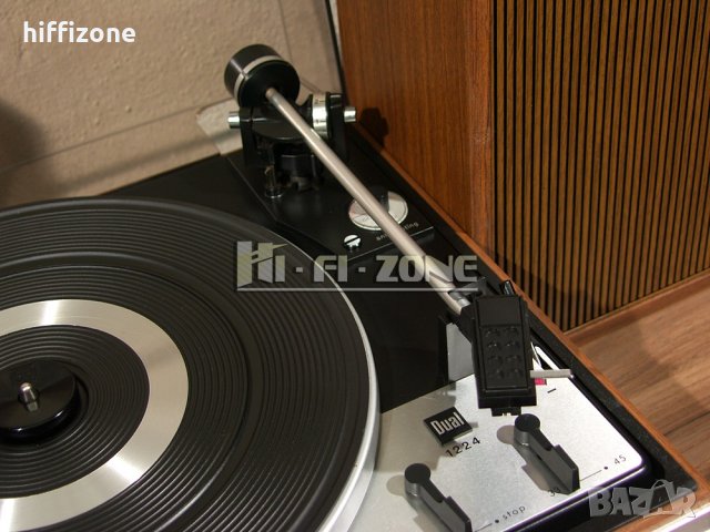 ПРОДАВАМ ГРАМОФОН Dual hs 130 /4
