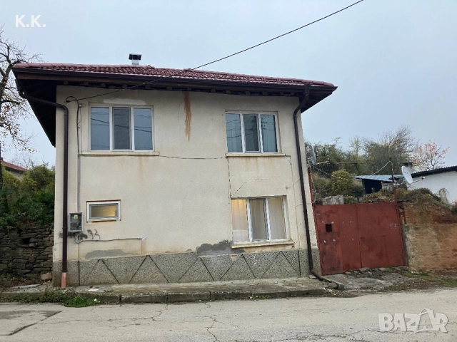 Продавам къща на 5 км.от Троян, снимка 2 - Къщи - 52126228