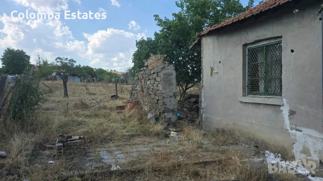 Къща с 1 дка двор в село Хаджиите, общ. Карнобат, снимка 8 - Къщи - 51192490