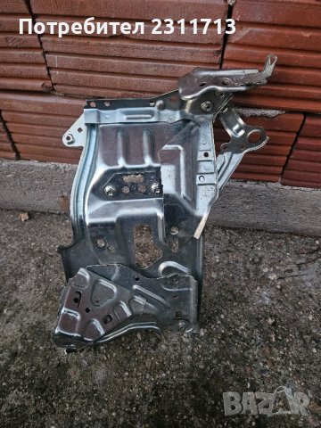 Стойка за инвертор на  Тойота Ярис Хибрид след 2017 г , снимка 3 - Части - 43787738