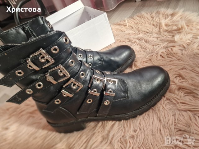Ежеднени боти с катарами - 27,00лв., снимка 2 - Дамски боти - 43766041