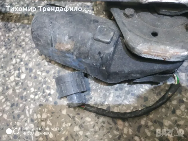 Механизъм с моторче за чистачки бмв е36 BMW E36, снимка 2 - Части - 47426322