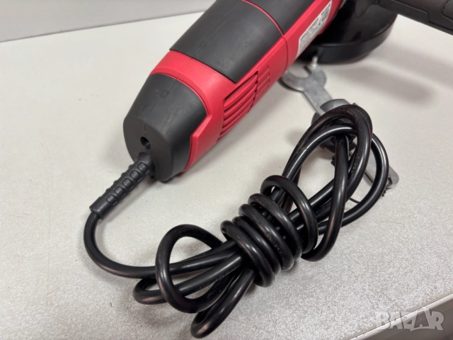 Перфектен! Ъглошлайф RAIDER RD-AG35 / 750 W 125 mm /, снимка 10 - Ъглошлайфи - 52802540