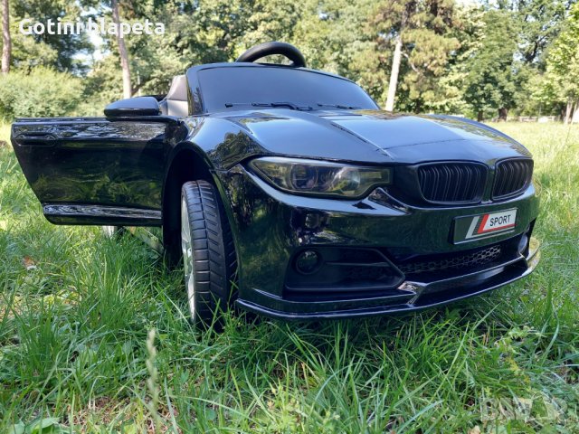 Акумулаторен КОЛА тип BMW M3 12V с меки гуми с Кожена седалка , снимка 5 - Детски велосипеди, триколки и коли - 37299413