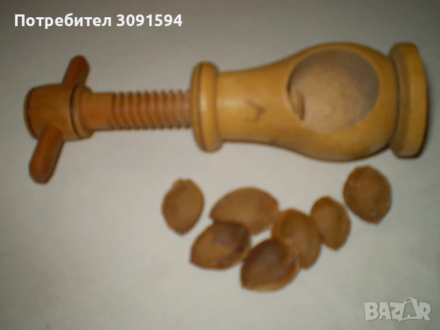 Винтедж дървена лешникотрошачка за колекция и употреба, снимка 7 - Други - 50470847