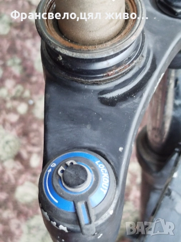 26 цола заключваща вилка за велосипед колело с монтаж чело 44 rock shox всичко работи , снимка 3 - Части за велосипеди - 53055475