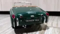 Колекционерски модел на Автомобил Triumph TR3A, снимка 2