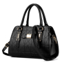 Нова дамска чанта еко кожа код: 256