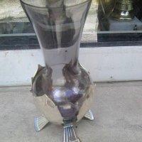 Изящна вазичка от метал и стъкло, снимка 1 - Други ценни предмети - 37364630