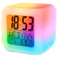 Светещ будилник, с LED светлини, 8x8x8 cm, снимка 2 - Стенни часовници - 43717199