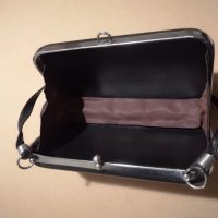 Нова малка дамска черна чанта за рамо твърда официална, снимка 4 - Чанти - 37751433