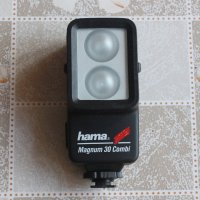 Видео лампа Hama Magnum 30 Combi 6 V/2 x 15 W , снимка 1 - Чанти, стативи, аксесоари - 40036871
