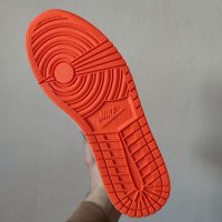 Nike Air Jordan 1 High Electro Orange Нови Оригинални Обувки Маратонки Кецове Размер 42 Номер 26.5см, снимка 8 - Кецове - 40284632