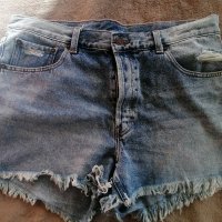 Cheap monday дънкови панталонки, снимка 2 - Къси панталони и бермуди - 38002711