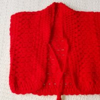Бебешка червена плетена жилетка дъжина 25см . Нова., снимка 1 - Жилетки и елечета за бебе - 28654593